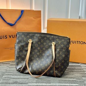 Louis Vuitton Monogram Totally MM
